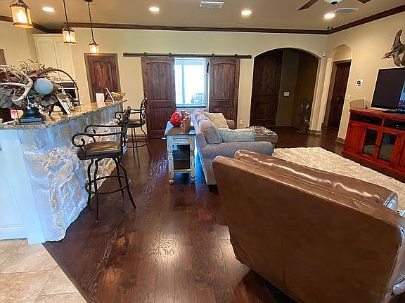 4th image of 1722 Shoal Creek Dr