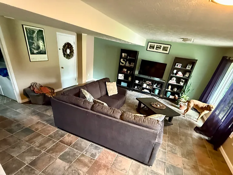 3316 Crown Crest Rd — Photo 5