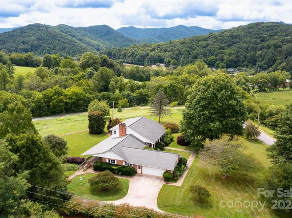30 Lon Israel Rd, Candler, NC 28715
