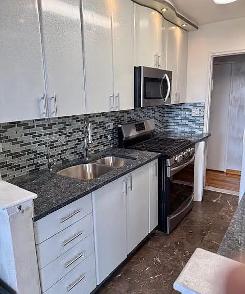 540 Ocean Pkwy #6H — Photo 4