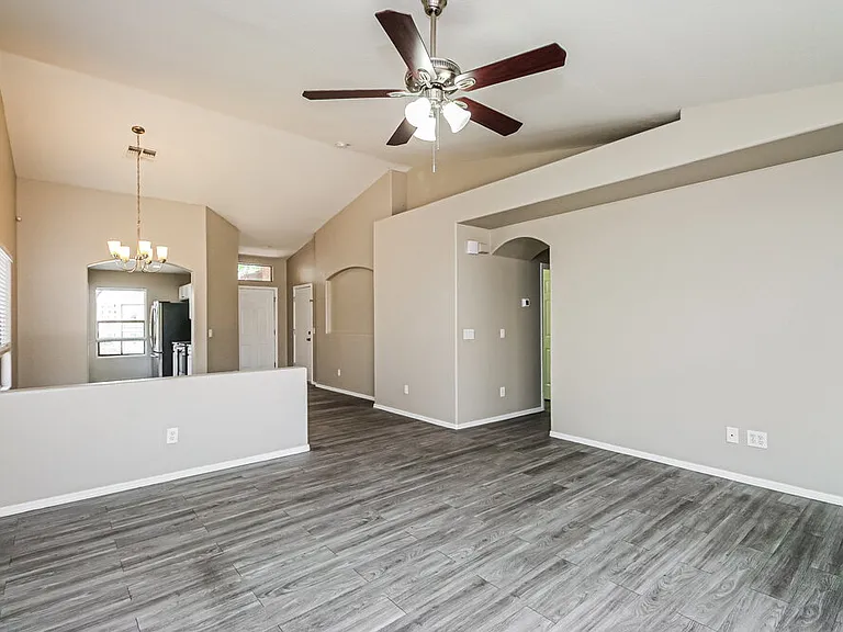2725 E Carol Ave — Photo 6