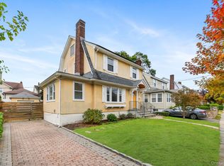 44 Rhodes St, New Rochelle, NY 10801