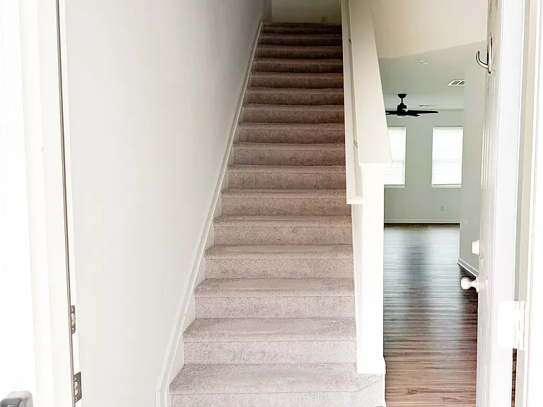 102 Pointe Pl — Photo 2