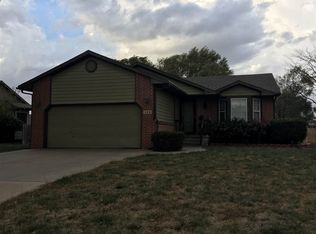 354 Victoria Rd, Newton, KS 67114