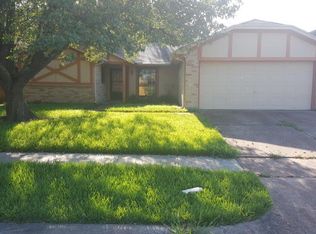 1106 W Belgravia Dr, Pearland, TX 77584
