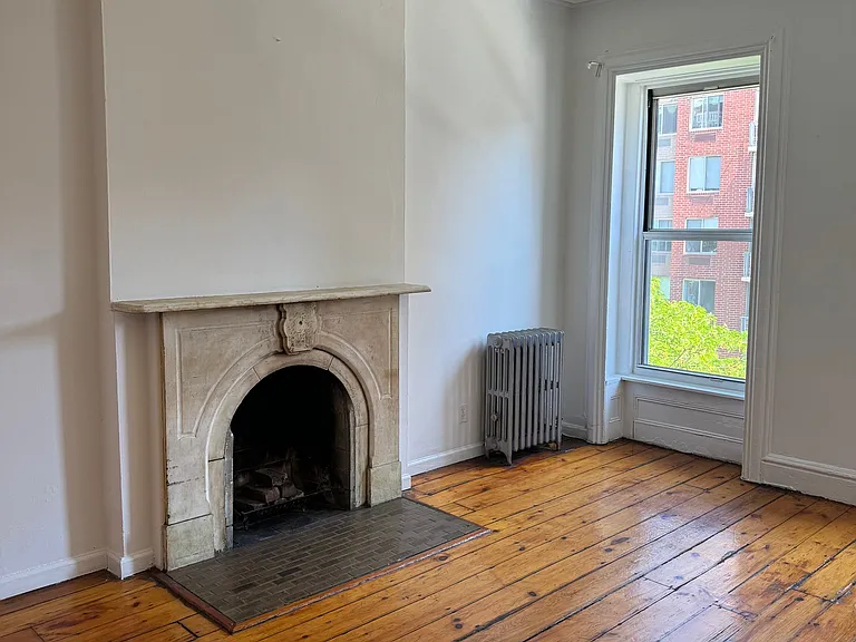 564 Atlantic Ave #4A — Photo 2