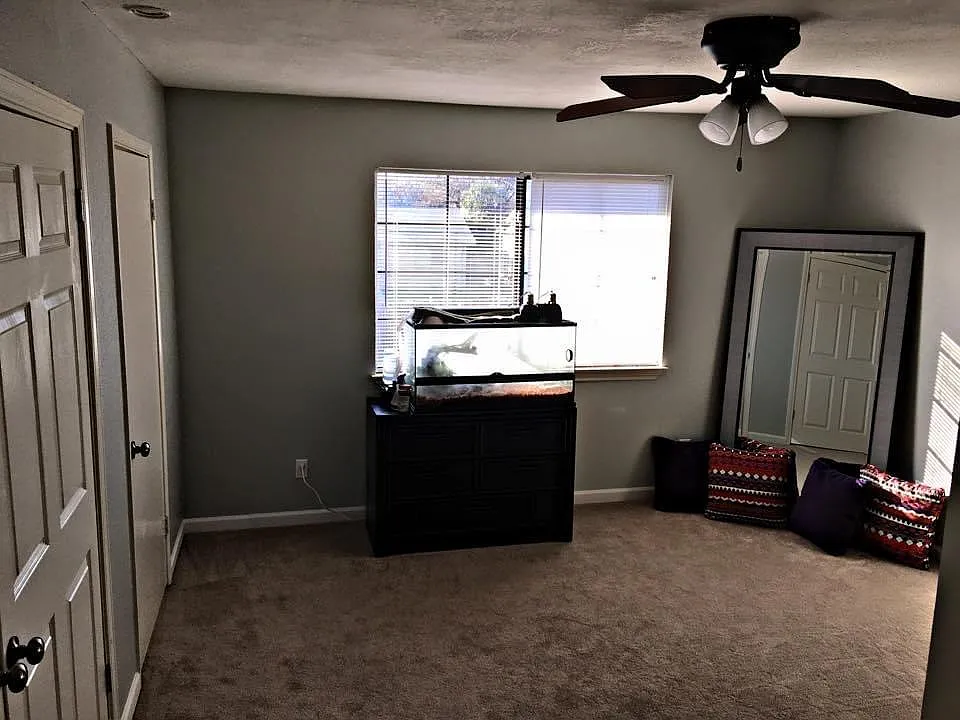 2 bed, 1.5 bath, 1280 sqft, $1,599 — Photo 3