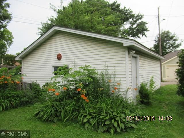 2nd image of 3830 35th Ave S