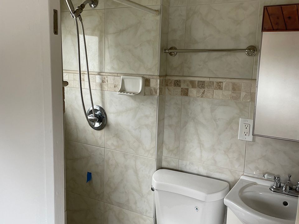 Upstairs bathroom