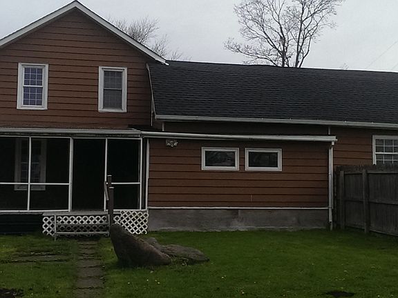 2nd image of 101 4th St
