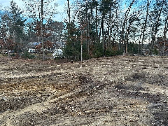 4th image of 91 Snow St