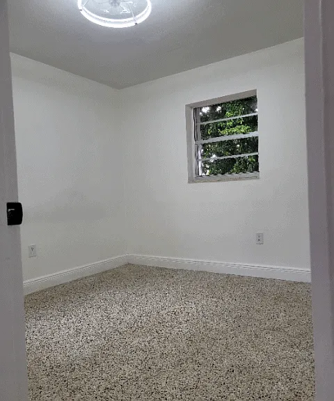 10472 SW 46th St — Photo 13