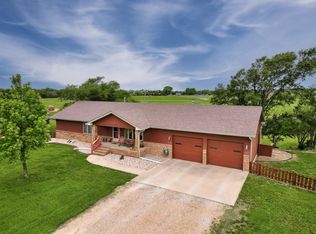 18071 65th Rd, Winfield, KS 67156