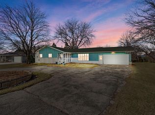 423 N Clark St, Mayville, WI 53050