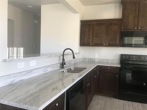 5th image of 4809 Jefferson St