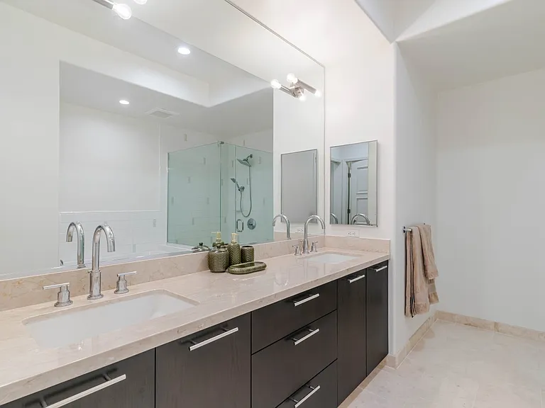 352 Caruso Ave — Photo 21