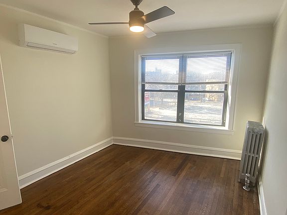 4th image of 5509.5 N Lincoln Ave #2