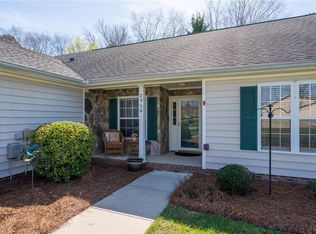 2936 Eagle Pointe Dr, High Point, NC 27265