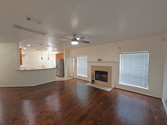 5th image of 16514 Bluff Springs Dr