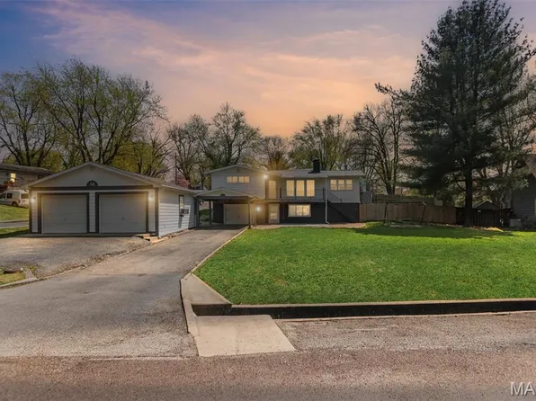 32 Marlo Dr, Belleville, IL 62226