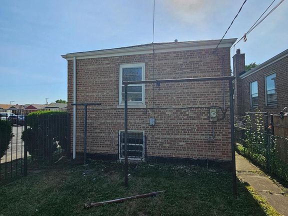 3rd image of 8456 S Damen Ave