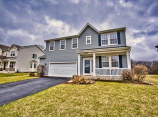 39300 Castleford Ln, Beach Park, IL 60083