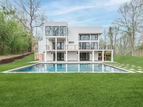 2887 Deerfield Rd