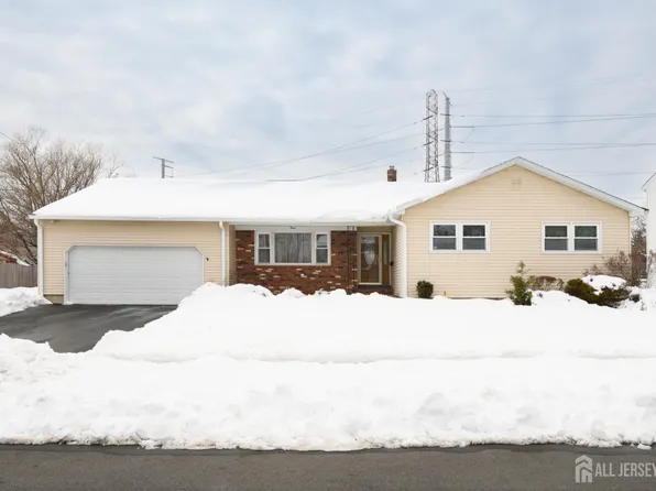 3 Clayton Ct, Milltown, NJ 08850