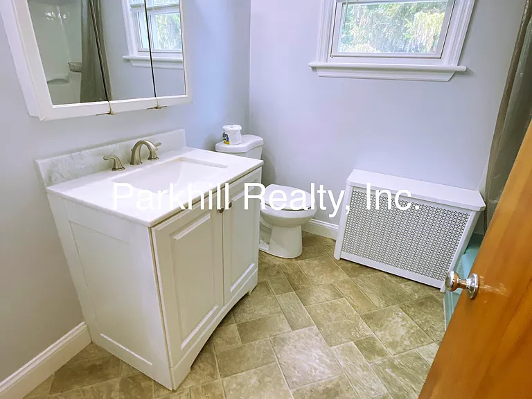 641 George St — Photo 8
