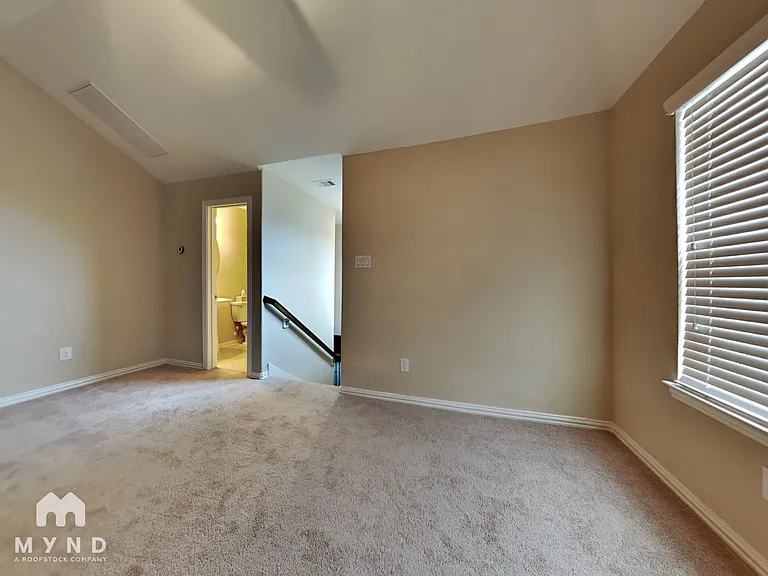 2925 Fox Ledge Ct — Photo 17