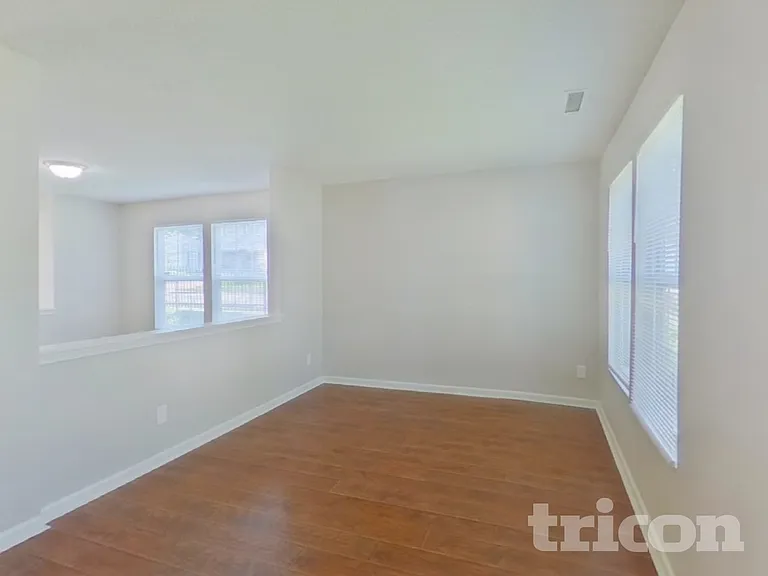 5104 Mintvale Dr — Photo 20