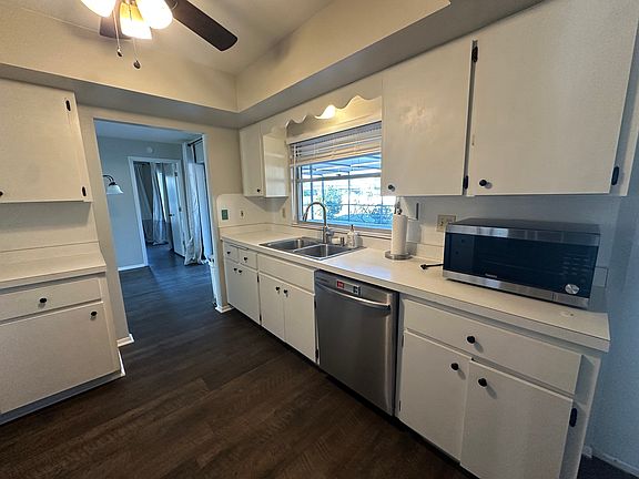 5th image of 316 Matisse Cir S