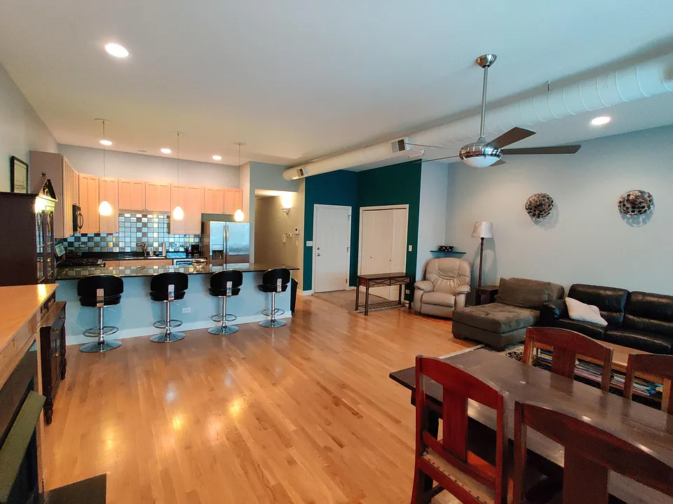 Living Room/Kitchen
