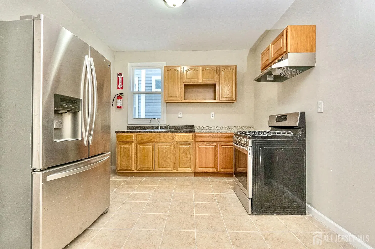 3 bed, 2.0 bath, $2,800 — Photo 3