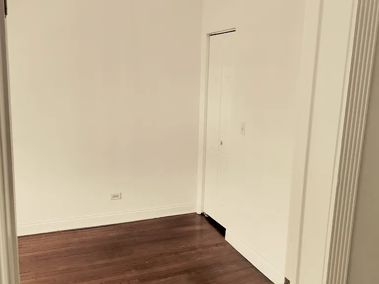 8915 S Exchange Ave #3 — Photo 15
