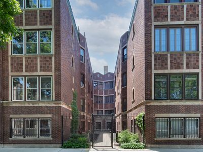 819 E 53rd St #3, Chicago, IL, 60615