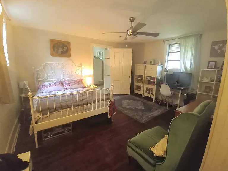 1032 Curran St NW — Photo 6