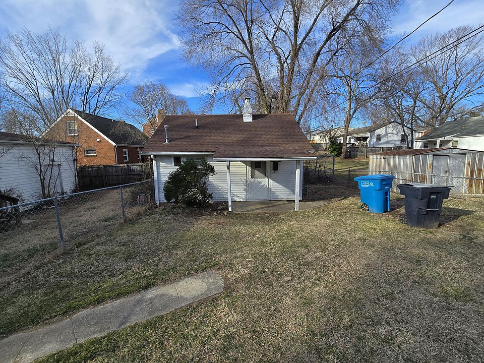 1st image of 2207 Larchwood St NE