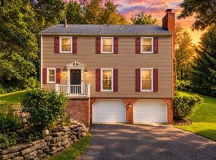 36 Collinwood Dr, Pittsburgh, PA 15215