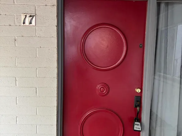 4111 E Camelback Rd Unit 17, Phoenix, AZ 85018