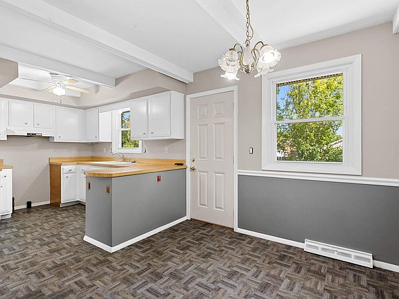 3rd image of 4804 N Glen Ct