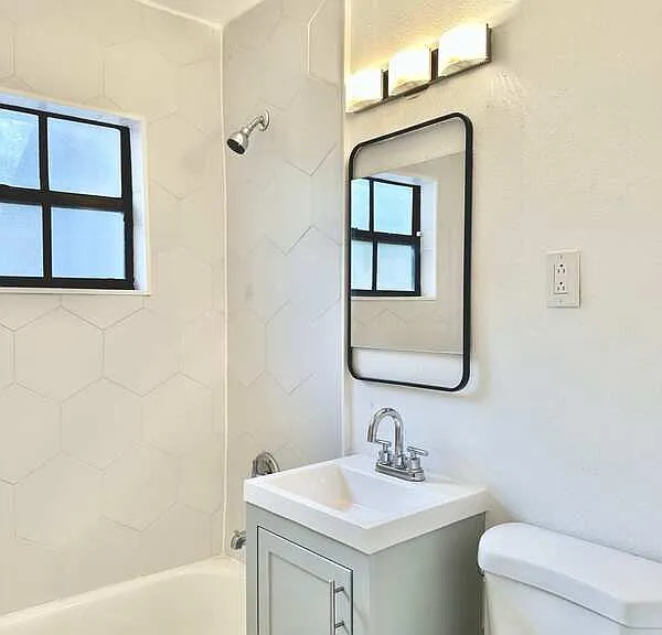 2928 W Elrod Ave — Photo 33