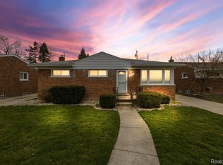 28840 Tawas Ct, Madison Heights, MI 48071