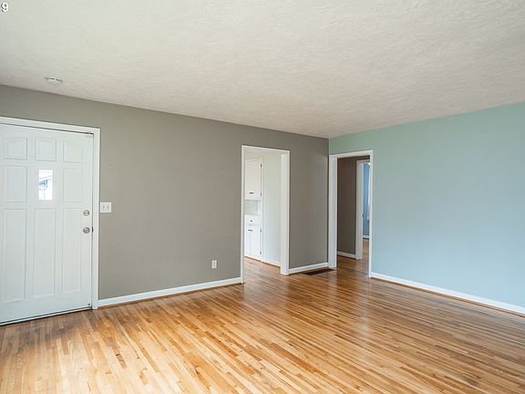 4th image of 2616 NW 98th St