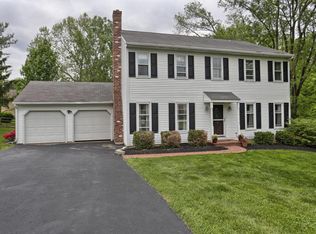 305 Faulkner Dr, Lancaster, PA 17601