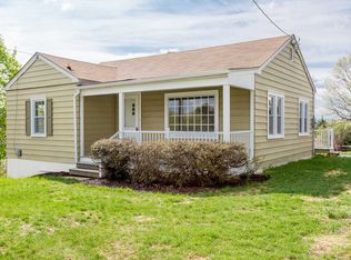 914 Skymont Rd, Staunton, VA 24401