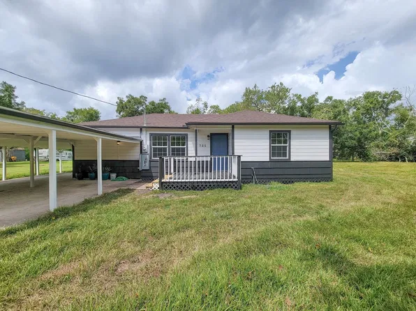 725 Cahill Rd, Angleton, TX 77515