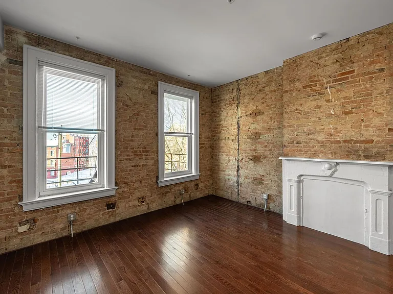 56 E McMicken Ave — Photo 4