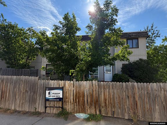 2nd image of 2244 E 8th St