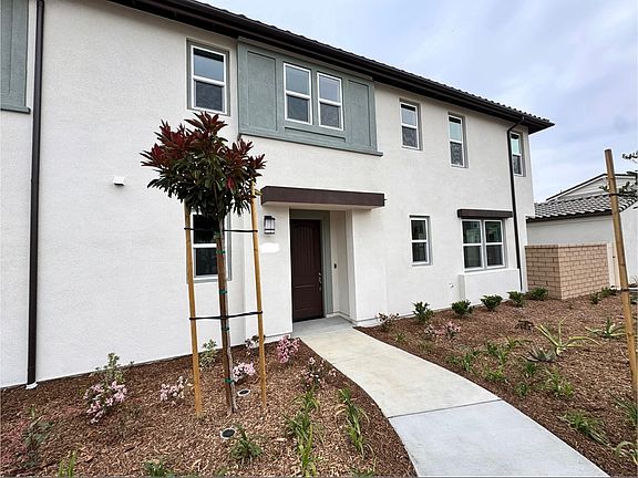 5th image of 303 Capistrano Dr